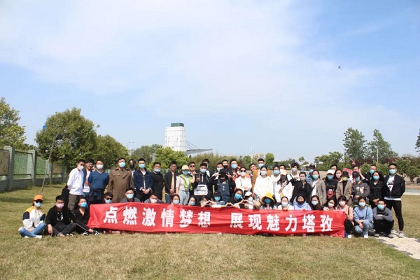 四月春暖花開(kāi)，集體出來(lái)嗨~